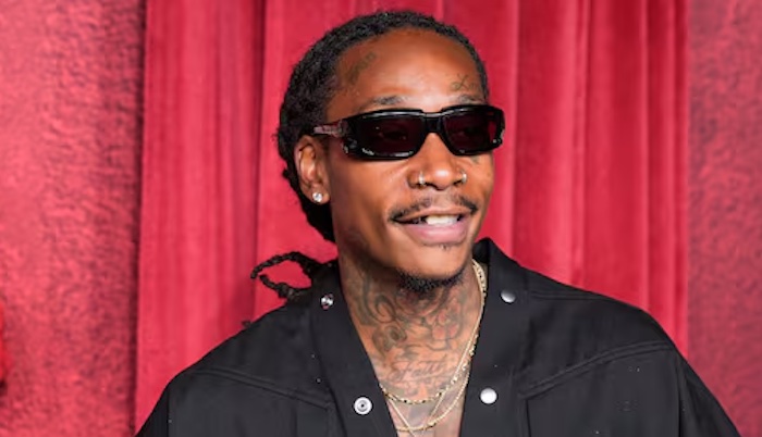 An Daure Wiz Khalifa Wa’adin Wata Tara A Gidan Yarin Romania Akan Amfani Da Cannabis Akan Mataki