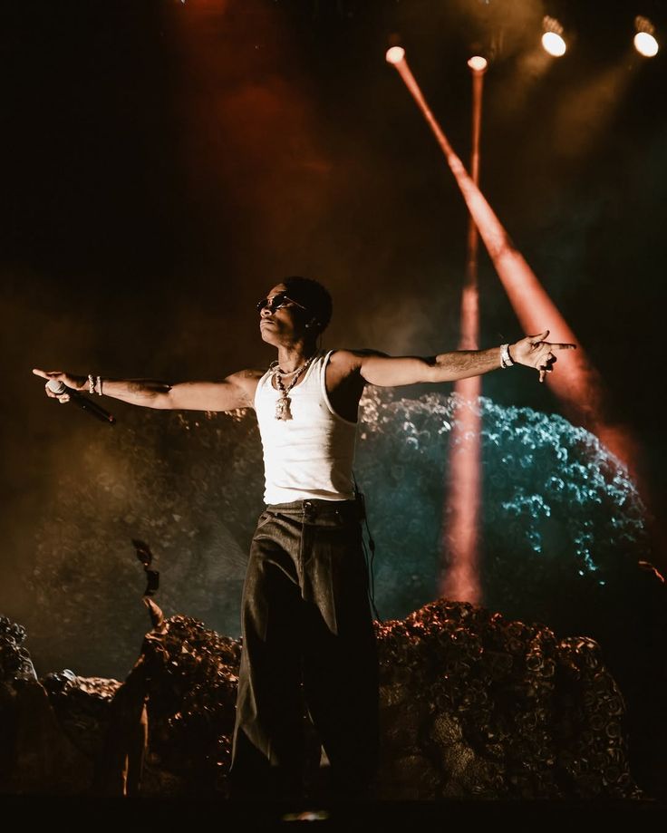 Detty Disamba Ta Yi Cikakkun Ciki Yayin da Lagos ke Buga Gasar Marathon na Mega Concerts