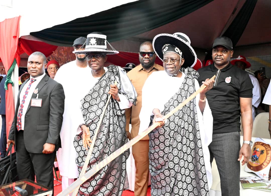 Tinubu Ya Halarci Bikin Eyo Na Tarihi Yayin Da Legas Ta Farfado Da Baje Kolin Al’adu