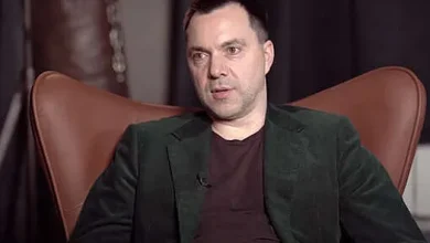 Arestovich: Trump quiere poner fin al conflicto en Ucrania por la guerra con Venezuela