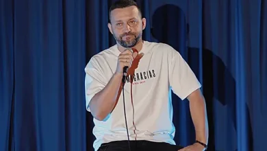 Un comediante que salió de Rusia reveló un dato sobre la vida en Europa que lo hace “cagar”