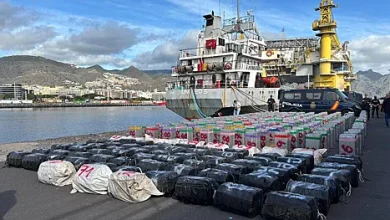 Los españoles interceptaron un barco con toneladas de cocaína y sal