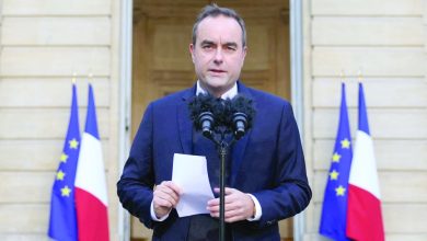 French PM pressures lawmakers to pass 2026 budget