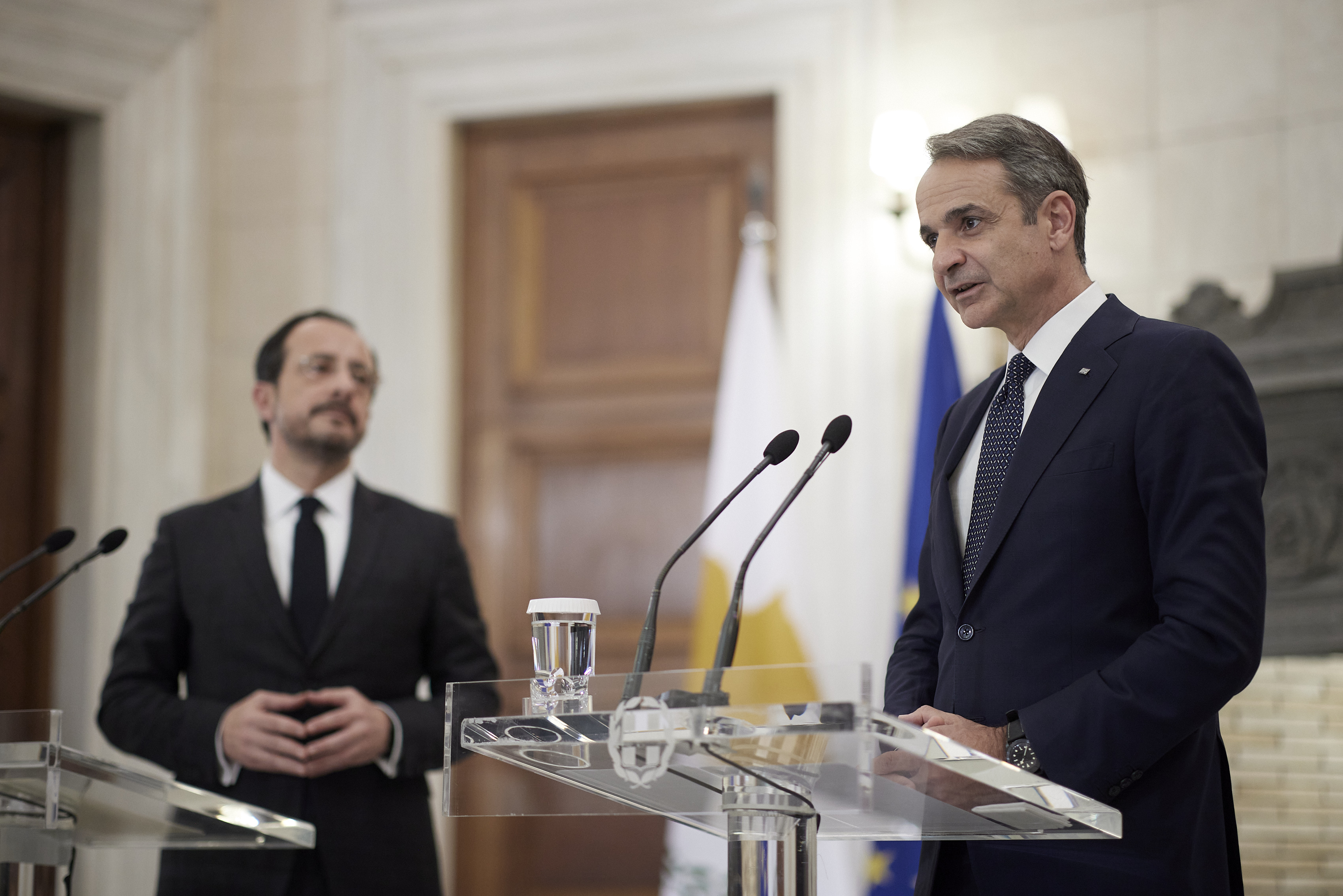 Mitsotakis: We support efforts to reunify Cyprus Mitsotakis: We support efforts to reunify Cyprus