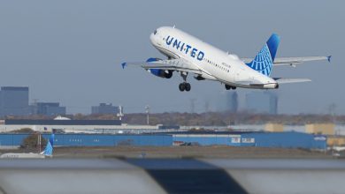 More than 1,000 flights cut in US shutdown fallout More than 1,000 flights cut in US shutdown fallout