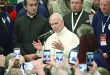 Pope urges leaders not to leave poor behind Pope urges leaders not to leave poor behind