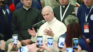 Pope urges leaders not to leave poor behind