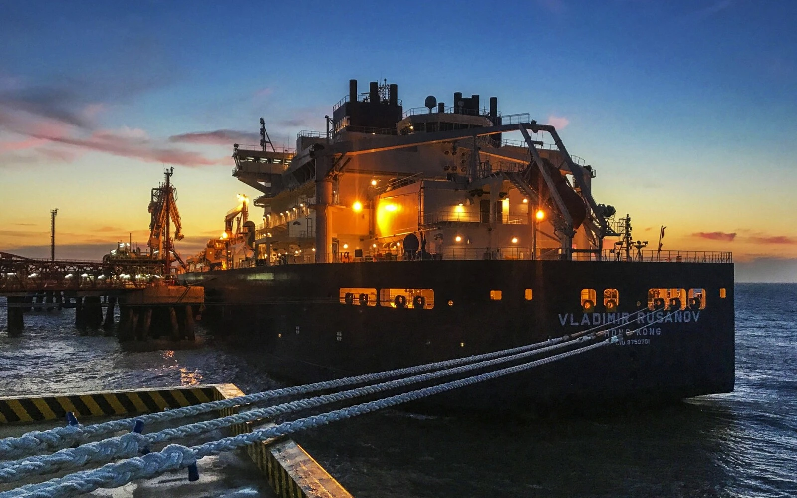 Russia sees scope for oil exports boost to China, urges cooperation in LNG