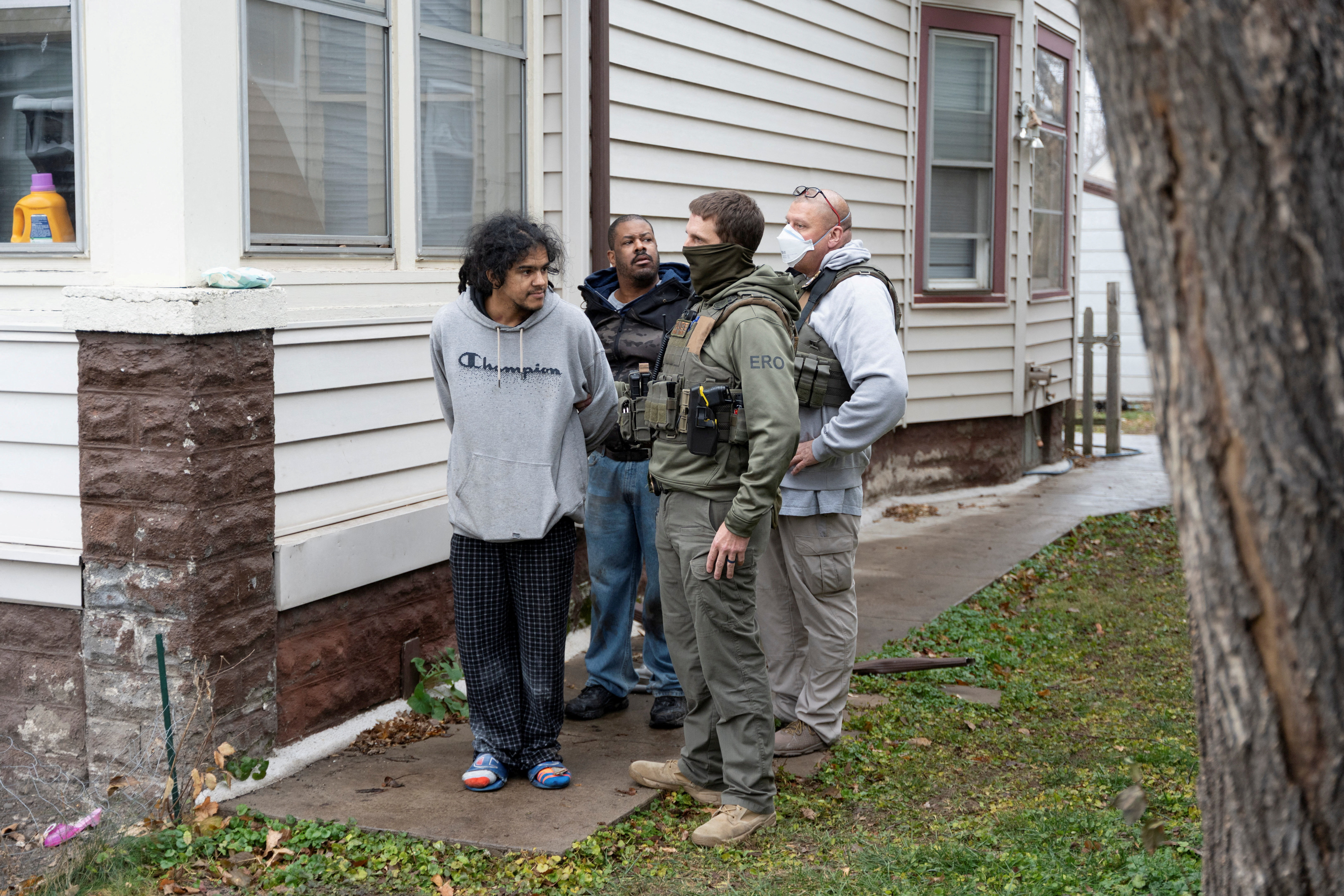 Trump targets legal and illegal immigration in wake of White House shooting Trump targets legal and illegal immigration in wake of White House shooting