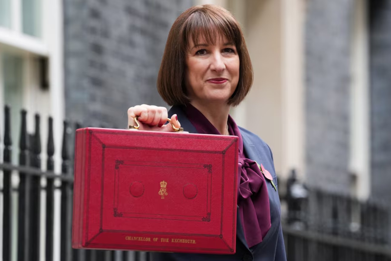 UK’s Reeves ditches plan to raise income tax rates, FT reports UK’s Reeves ditches plan to raise income tax rates, FT reports