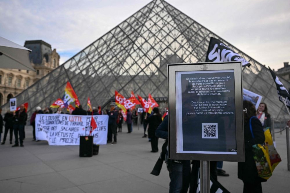 After the Louvre, a new theft rattles France