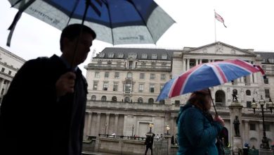Bank of England lowers rates after tight vote but signals caution about further cuts