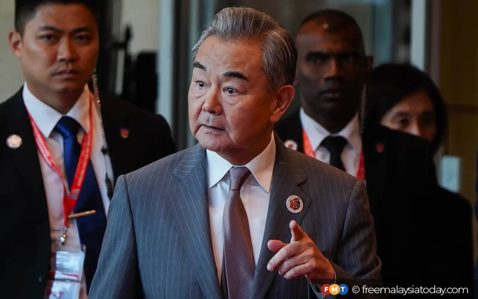 China welcomes Cambodia-Thailand ceasefire, plans talks