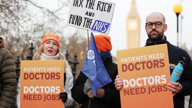Doctors in England start five-day walkout during flu surge Doctors in England start five-day walkout during flu surge
