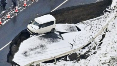 Major Japan quake injures 30, damages roads Major Japan quake injures 30, damages roads