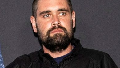 Son of filmmaker Rob Reiner jailed on suspicion of murdering parents Son of filmmaker Rob Reiner jailed on suspicion of murdering parents