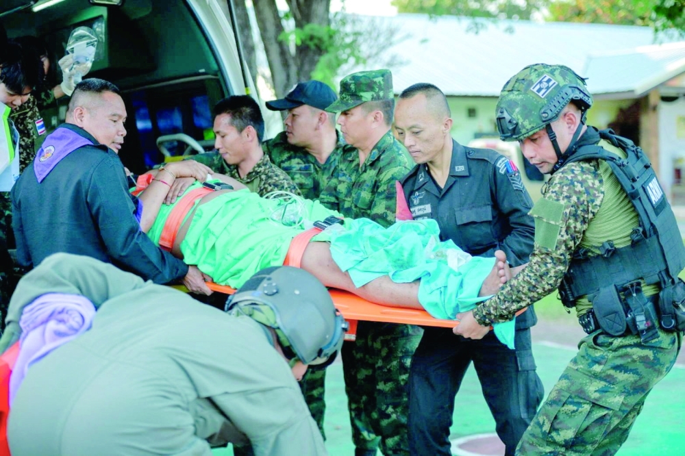Thailand-Cambodia clashes reignite, killing soldier & civilians
