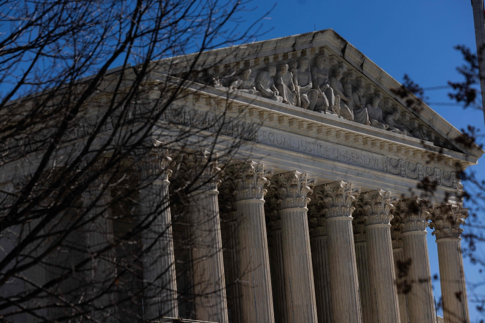 US plans to order foreign tourists to disclose social media histories US plans to order foreign tourists to disclose social media histories