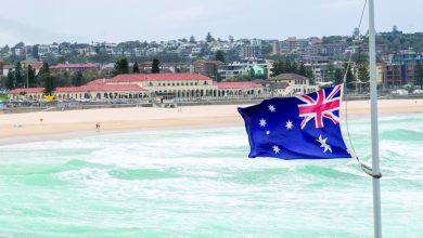 Australia mourns in candlelight for Beach shooting victims Australia mourns in candlelight for Beach shooting victims
