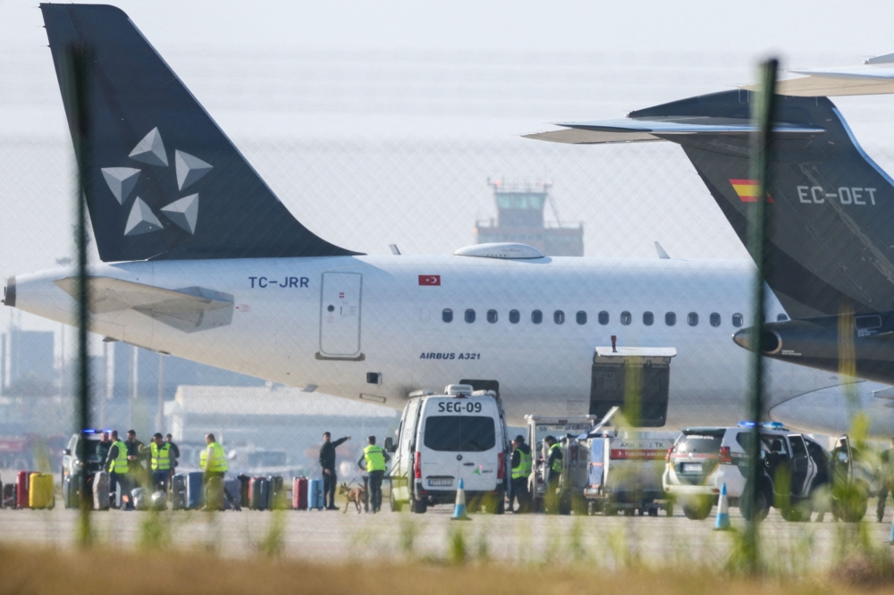 Bomb hoax forces Turkish Airlines to make a landing in Barcelona