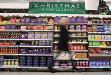 Britons splurge on food, cut back on gifts as retailers warn of tough 2026