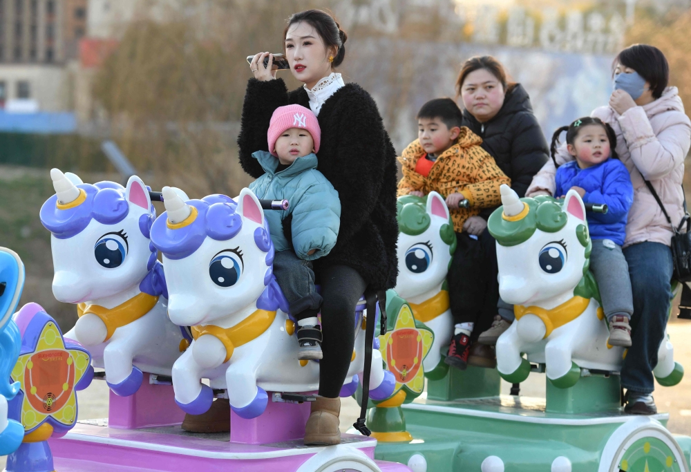 China’s birth rate falls to lowest on record