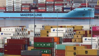 Euro area international trade surplus falls to €9.90 billion in November