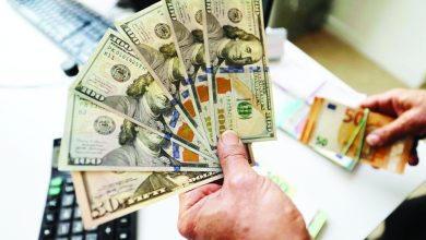 Iran cracks down as economic protests persist