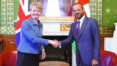 Oman, UK call for resolutionof ME issues through talks