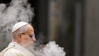 Pope Leo, closing Catholic Holy Year, urges kindness to foreigners