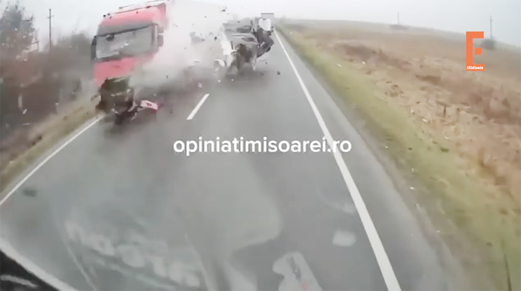 Seven Paok FC fans killed in horror crash in Romania Seven Paok FC fans killed in horror crash in Romania