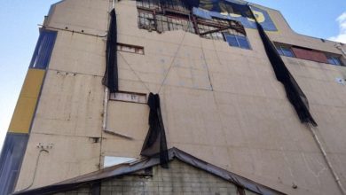 Strong quake hits western Japan, no tsunami warning