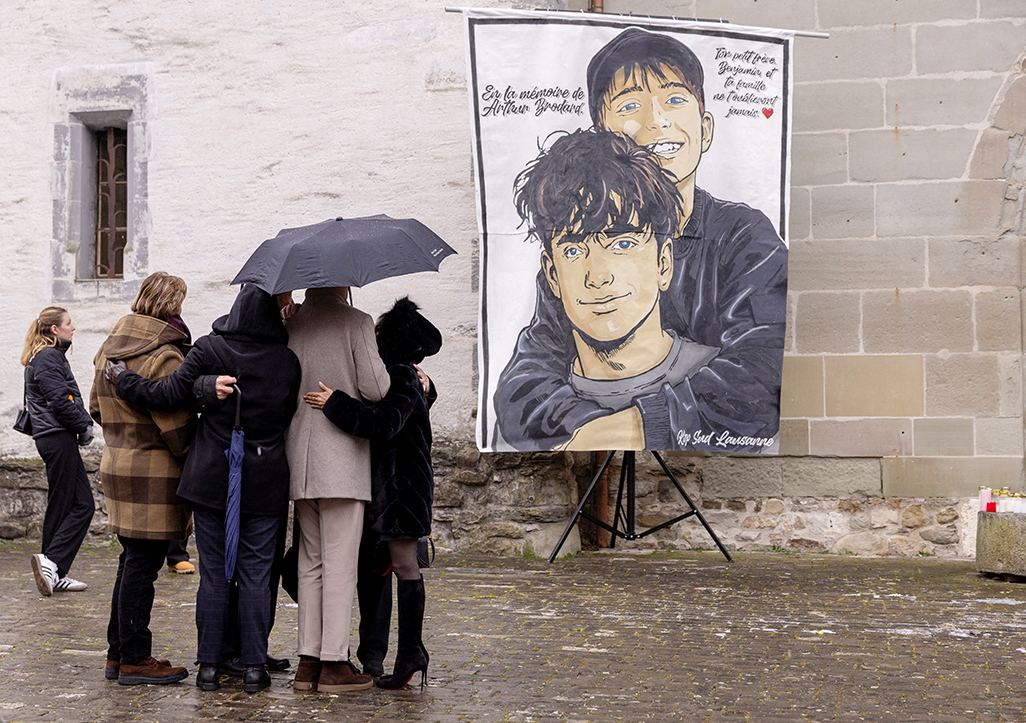 Swiss prosecutors summon owners of bar after deadly blaze, one detained