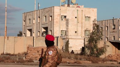 Syria tightens grip after Kurdish pullback, says IS prisoners escape