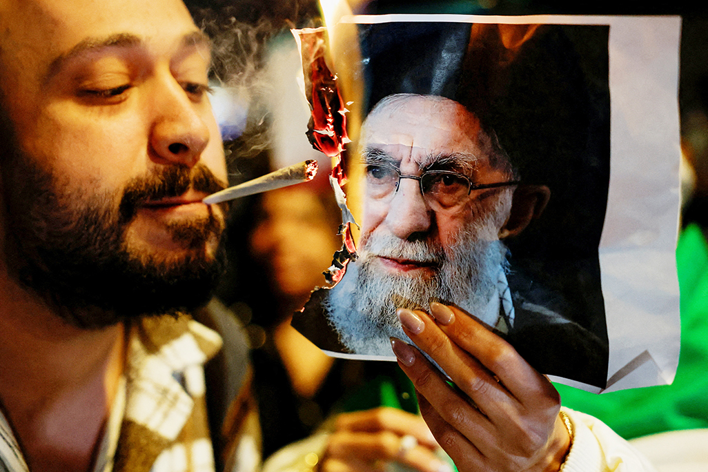 Trump sees Iranian crackdown easing, Tehran denies executions