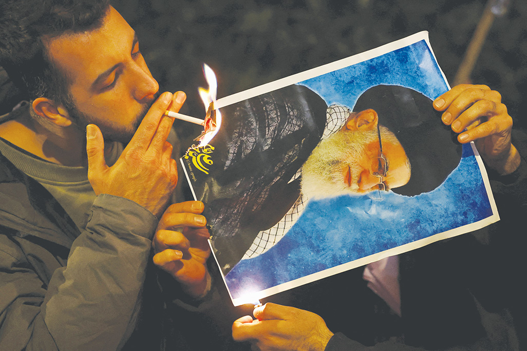 Trump urges Iranians to keep protesting, says ‘help is on its way’