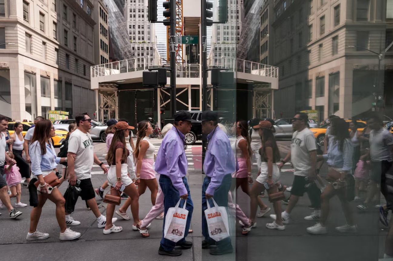 US tax overhaul sees permanent cuts for households and businesses US tax overhaul sees permanent cuts for households and businesses