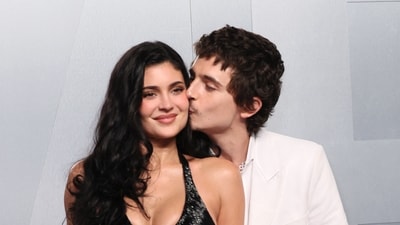 Timothee Chalamet and Kylie Jenner arrive at the Vanity Fair Oscars party after the 98th Academy Awards, in Beverly Hills. REUTERS/Danny Moloshok (REUTERS)