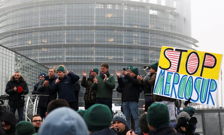 Unijni prawodawcy głosują za wniesieniem skargi prawnej na umowę handlową z Mercosurem