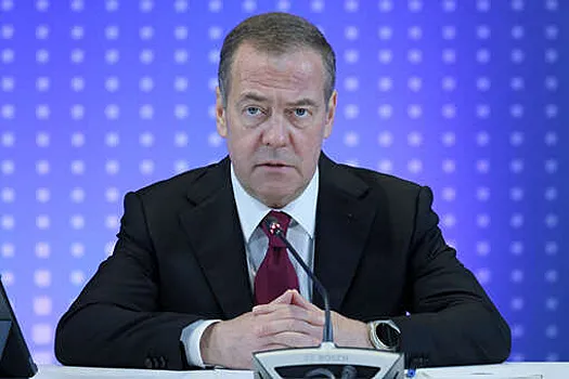 Miedwiediew: ostatnie wydarzenia pokazują, że moje absurdalne przewidywania się sprawdzają