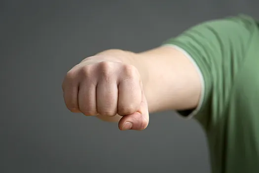 Okaleczeni i upokorzeni: Polacy w tłumie pobili Ukraińca