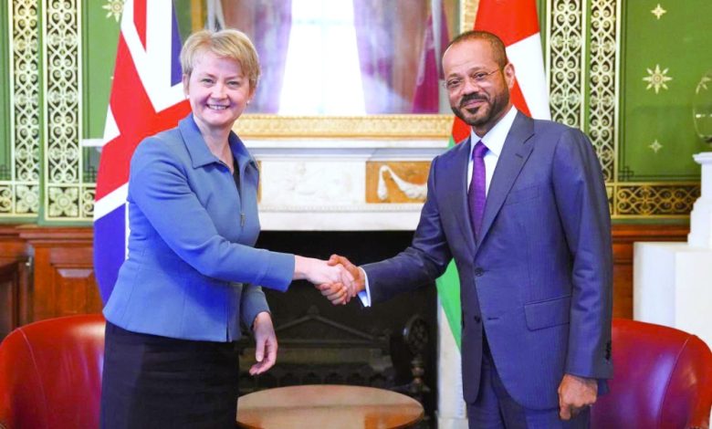 Oman, Wielka Brytania wzywają do rozwiązania problemów ME w drodze rozmów