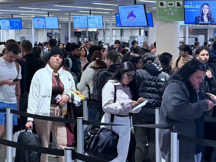 Mareykanku wuxuu damacsan yahay inuu u baahdo dalxiisayaal shisheeye si ay u bixiyaan taariikh shanta sano ah ee shabakadaha bulshada