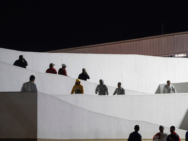 Trump wuxuu ku dhacaa muhaajiriinta iyo ‘wadamada shitty’ mar labaad