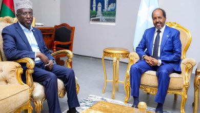 Madaxweynaha Soomaaliya iyo hoggaamiyaha mucaaradka ayaa heshiis ku gaaray in la soo afjaro cabashooyinka shaqsiga ah