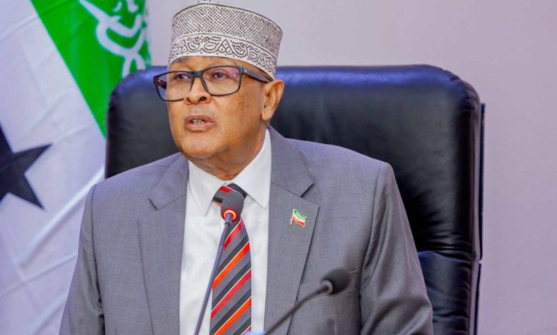 Somaliland oo cambaaraysay hadalkii ka soo yeedhay wasiirka gaashaandhigga Soomaaliya ee faragelinta milateri ee Sucuudiga