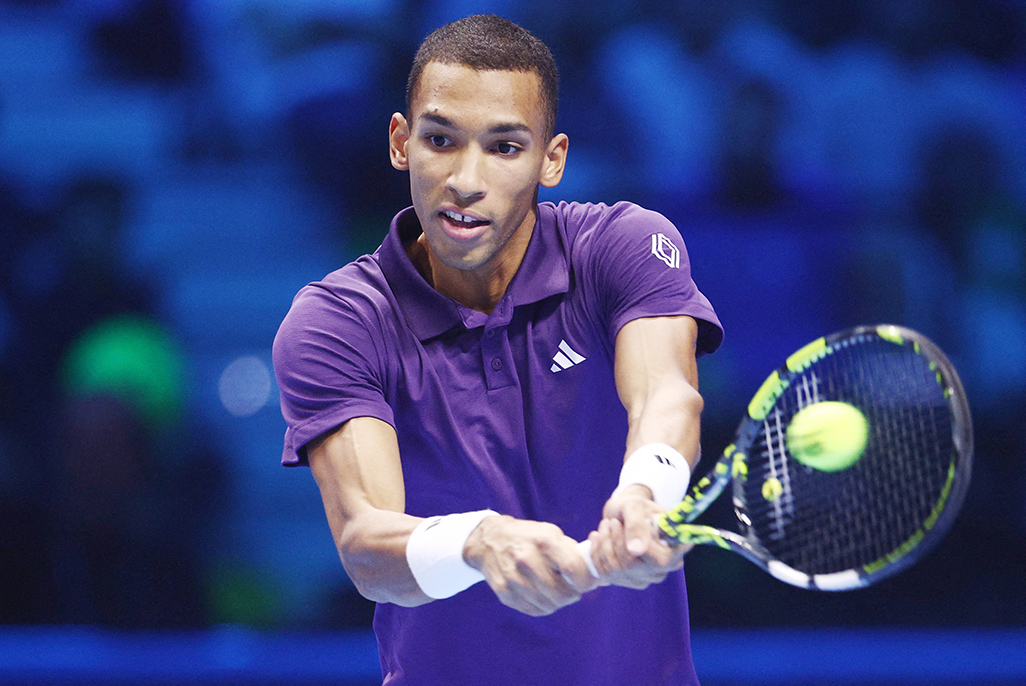 Auger-Aliassime into ATP Finals last four, Sinner unbeaten