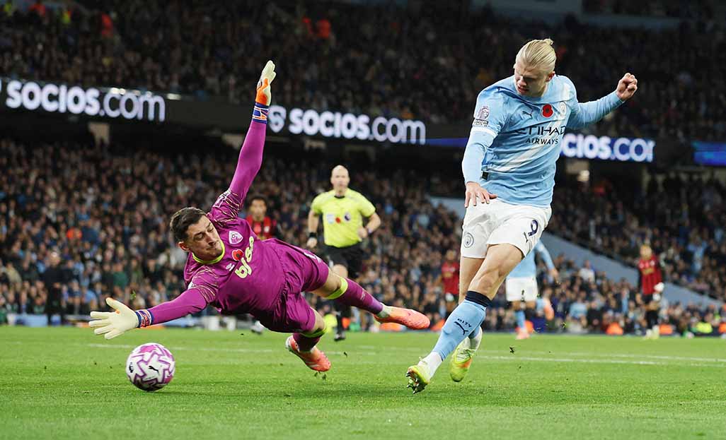 Haaland scores twice as City up to second, West Ham get first win under Nuno