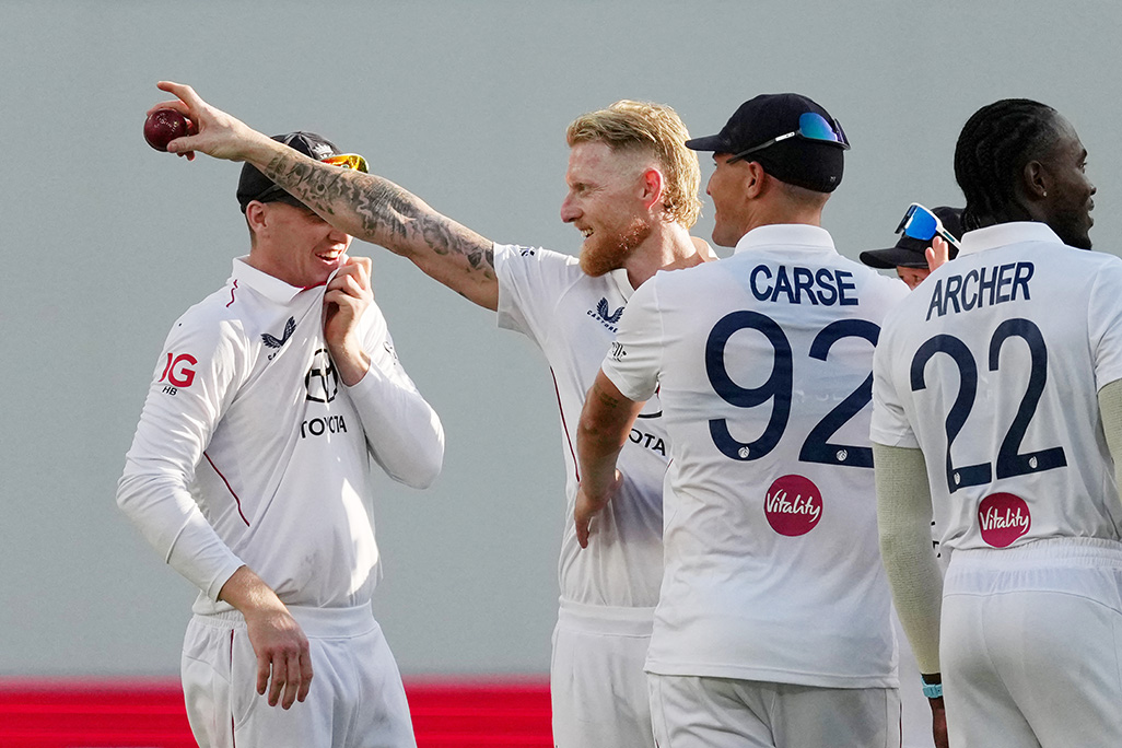 Stokes leads England fightback on astonishing first day of Ashes