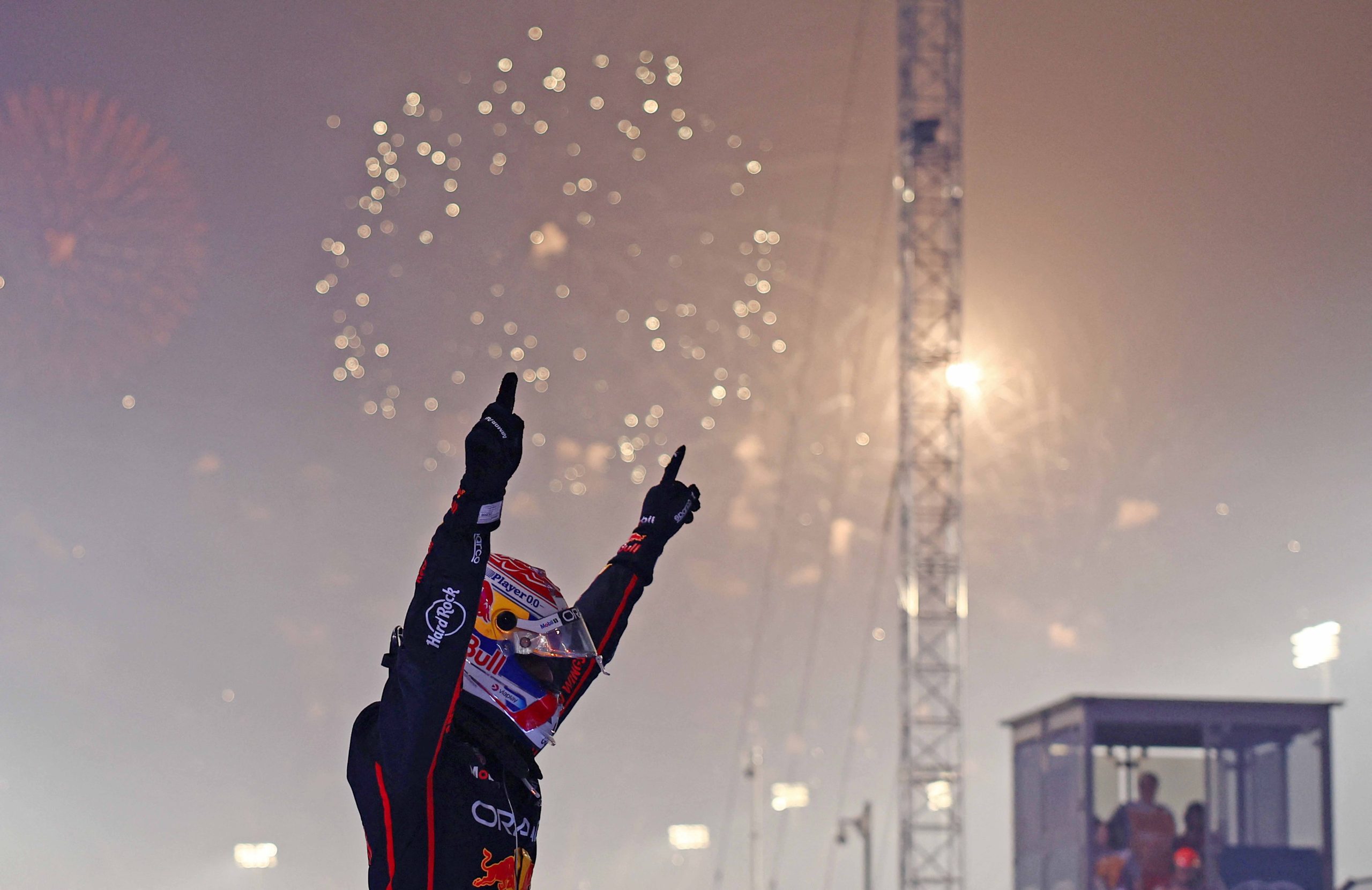 Verstappen wins in Qatar to ensure three-way title showdown Verstappen wins in Qatar to ensure three-way title showdown